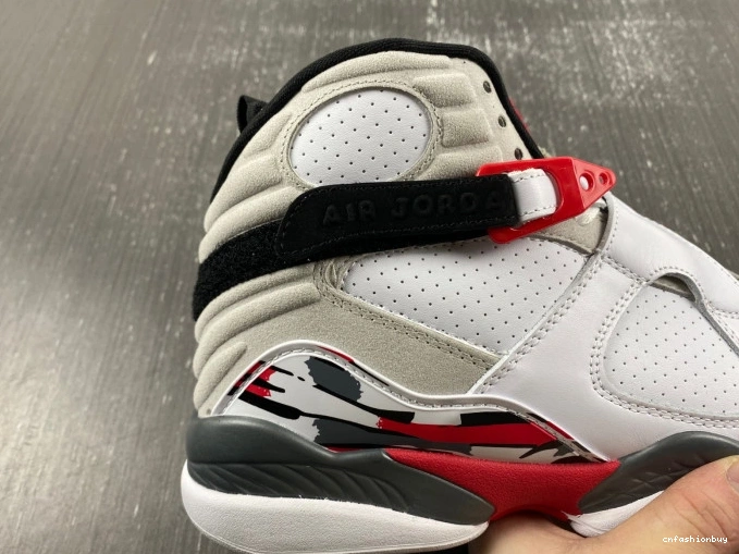 Retro (2013) Air 305381-103 8 Jordan Bugs Bunny 0921